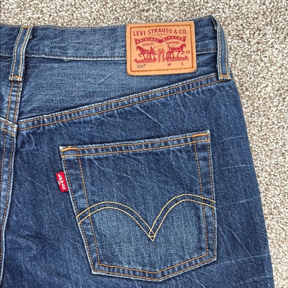 Levi's Women's Blue Jean Shorts - Picture 4 of 6